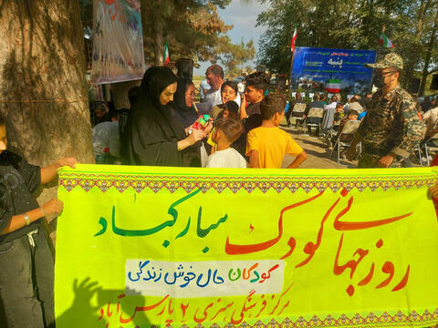 شادی دو جشن در قره‌قباق پارس‌آباد؛ برداشت پنبه و هفته ملی کودک