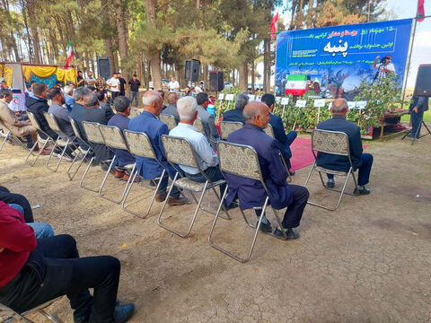 شادی دو جشن در قره‌قباق پارس‌آباد؛ برداشت پنبه و هفته ملی کودک