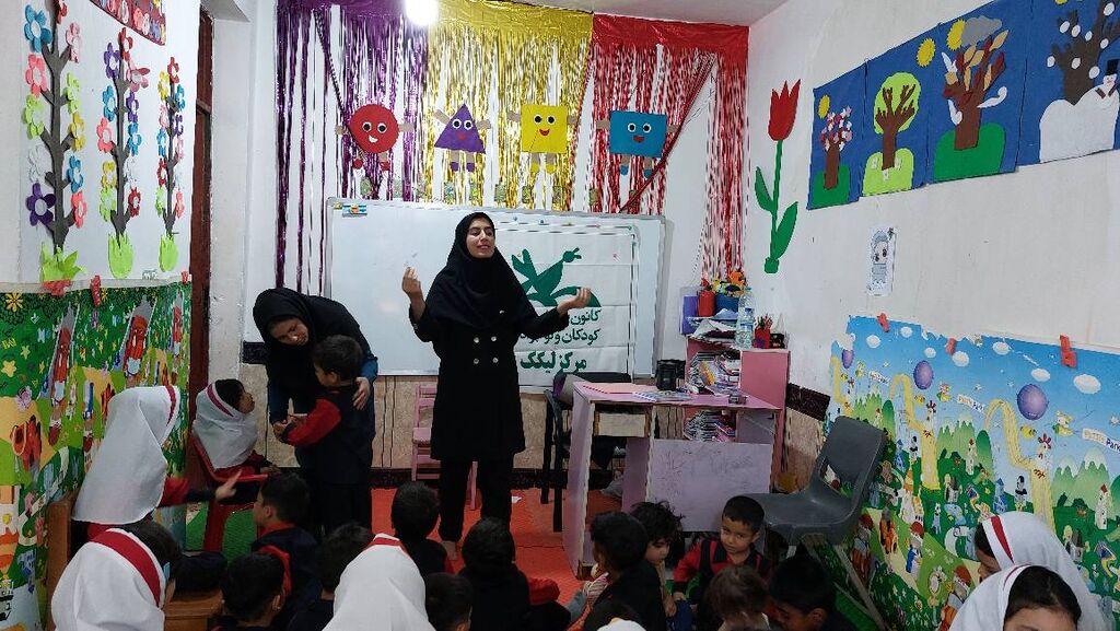 جشن بادبادکها و قصهگویی؛ هدیه کانون لیکک به کودکان در دومین روز هفته ملی کودک