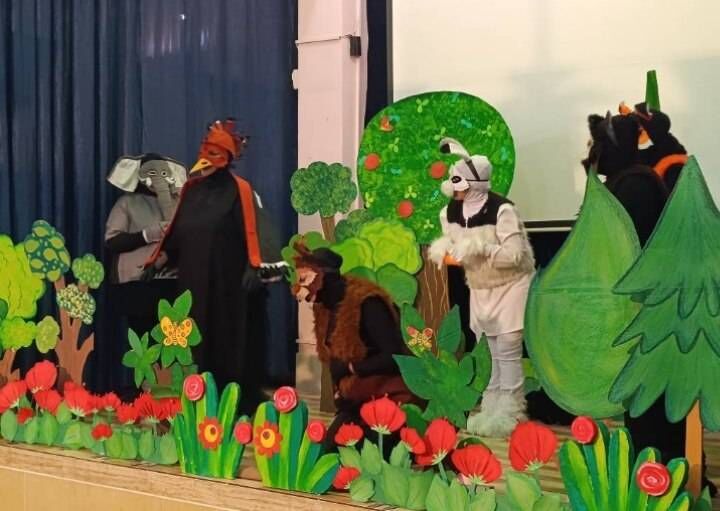 آغاز هفته ملی کودک با اجرای دو نمایش ویژه کودکان در کانون پرورش فکری فارس