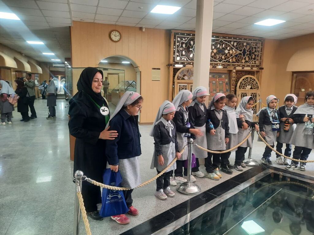 از «تور همدانگردی» تا کارگاه نقاشی«مادر و کودک»