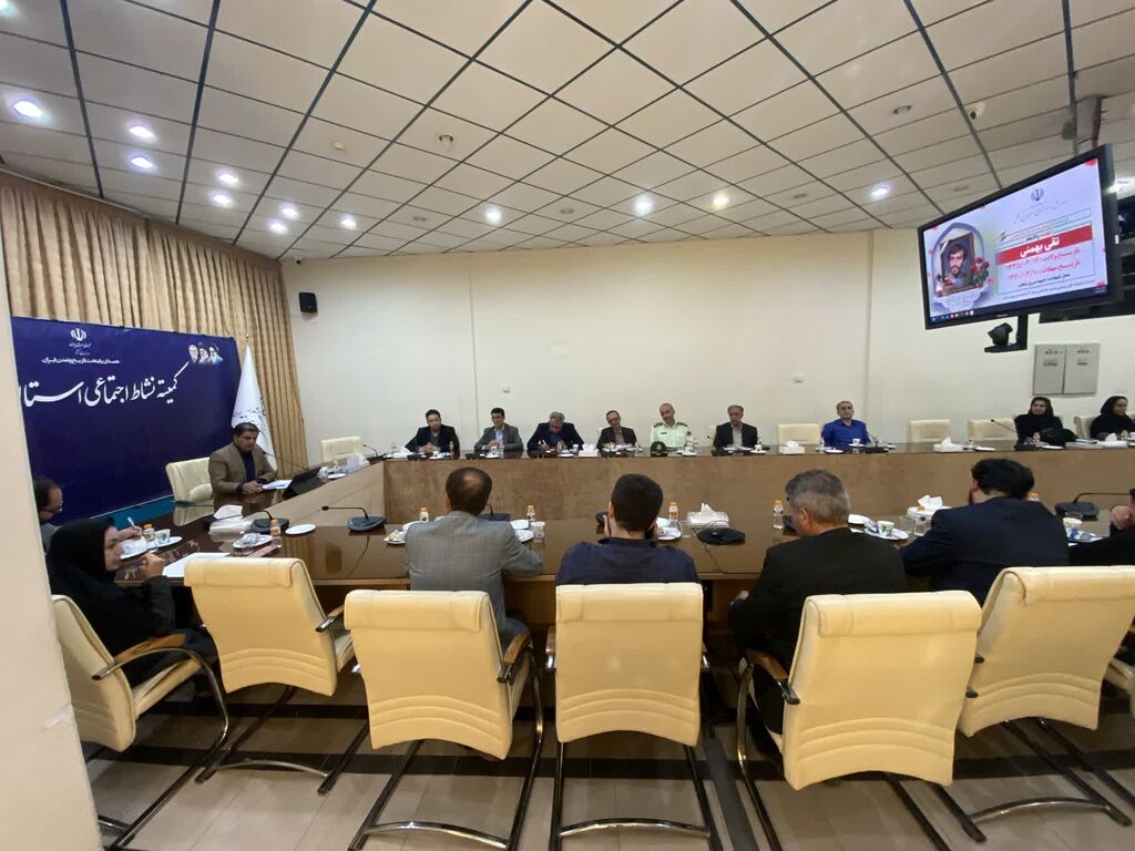 رونمایی از پوستر هفته ملی کودک در استانداری همدان