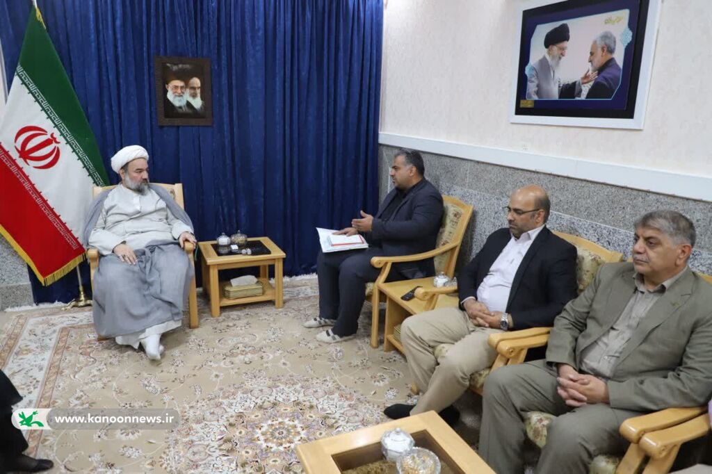 گسترش فعالیتهای کانون پرورش فکری و تمرکز بر پرورش عقلانی کودکان و نوجوانان ضروری است