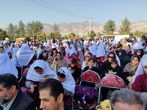 جشن پرواز بادبادک‌ها و برنامه های متنوع  با حضور کودکان و خانواده‌های ایلامی به روایت تصویر