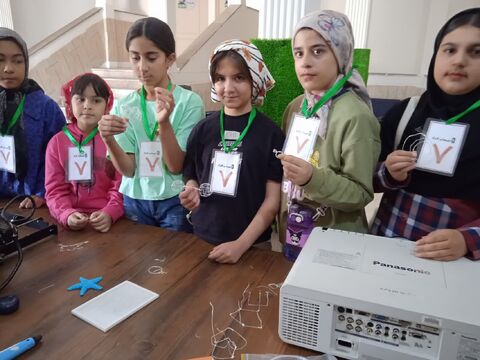 برگزاری جشن علمی اعضای فعال گروه رصدخانه کانون استان همزمان با هفته ملی کودک