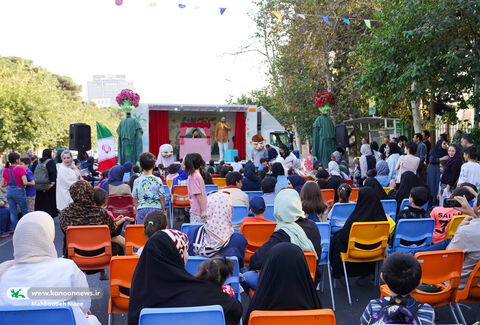 جنگ شادی و شادپیمایی عروسک‌های بلند قامت