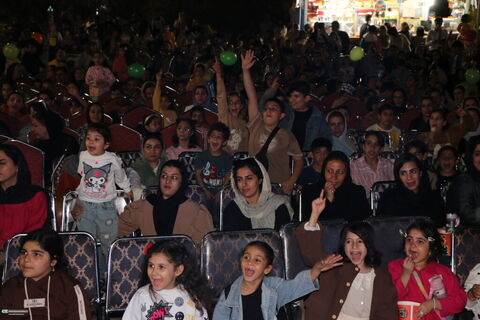 جشن بزرگ هفته ملی کودک و نوخوان‌ها به همراه جنگ شادی با حضور مل‌مل