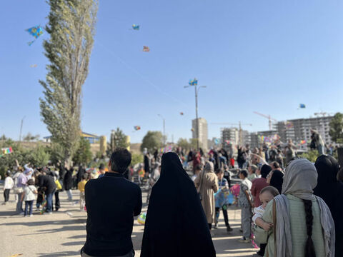 پرواز امید و شادی بر فراز شورابیل؛ جشنواره بادبادک‌ها به روایت تصویر