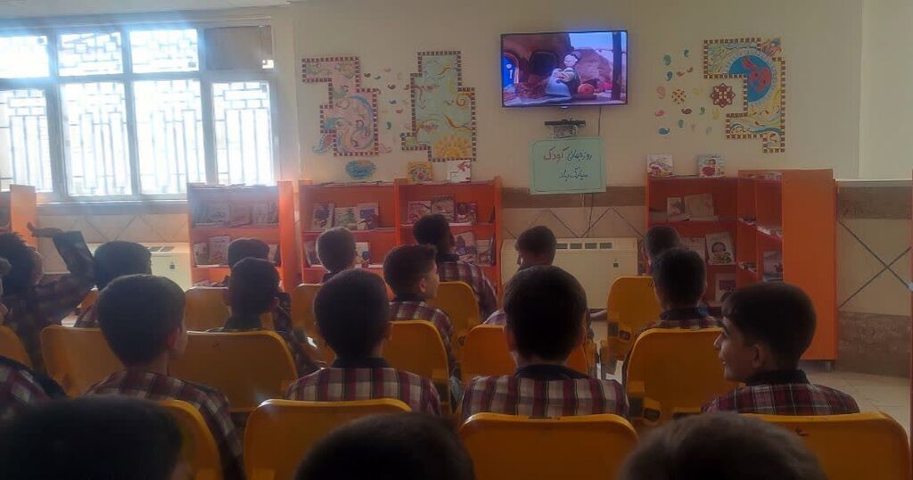 جشن هفته ملی کودک در مرکز شماره ۱۴ با حضور گرم پلیس راهور