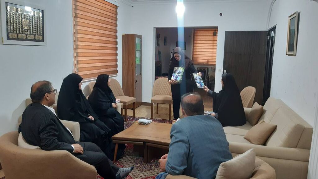 تقدیم لبخند به کودکان؛ اجرای برنامههای فرهنگی کانون در مرکز خیریه نکا