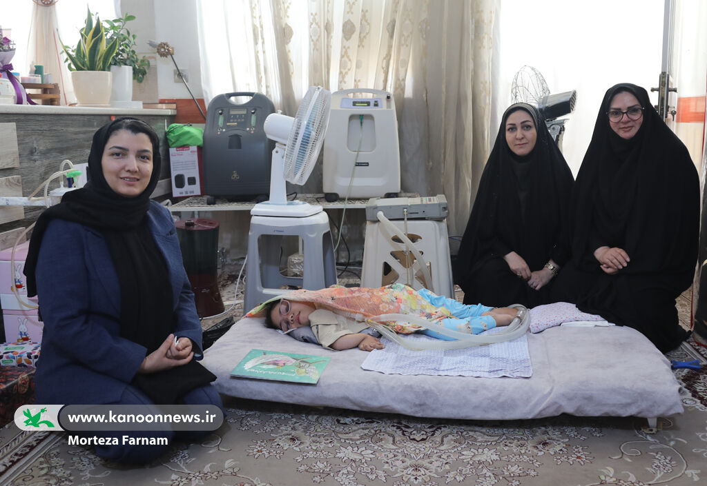 دیدار مادر شهیدان هیدا و آیما با استاندار و عضو توانخواه کانون یزد