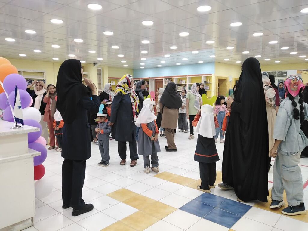  برگزاری کارگاه "والد و کودک "به مناسبت هفته ملی کودک در حاجی‌آباد