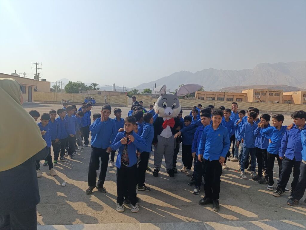 جشن هفته ملی کودک در دبستان روستای شمیل