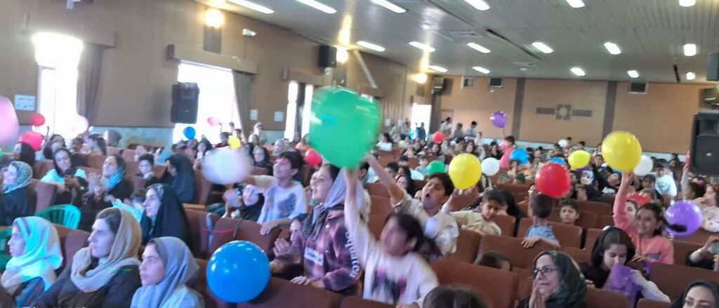 جشن بزرگ کودکانه در کنگاور با محوریت نشاط اجتماعی