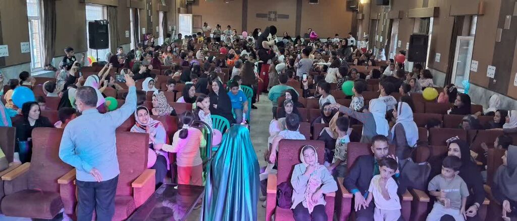 جشن بزرگ کودکانه در کنگاور با محوریت نشاط اجتماعی