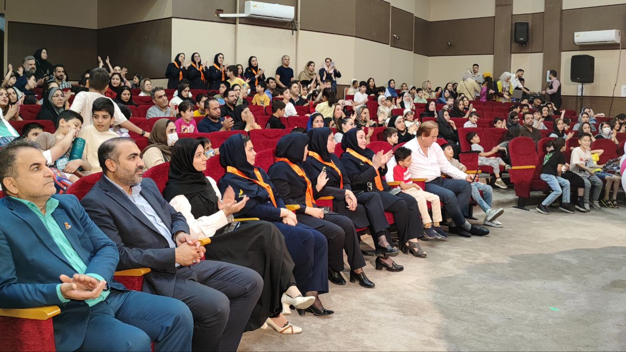 ویژهبرنامه «کودکان، حال خوش زندگی» با حضور عمو قناد در اهواز برگزار شد