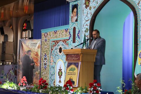 قرائت بیانیه عضو کودک کانون مازندران و سخنرانی پیش از خطبه مدیرکل کانون مازندران در نمازجمعه ساری