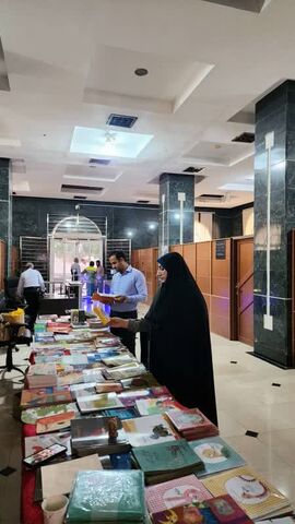 به همت کانون هرمزگان؛ عرضه کتاب و سرگرمی در هفته ملی کودک در استانداری هرمزگان
