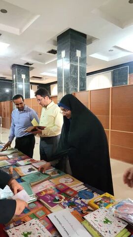 به همت کانون هرمزگان؛ عرضه کتاب و سرگرمی در هفته ملی کودک در استانداری هرمزگان