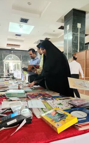 به همت کانون هرمزگان؛ عرضه کتاب و سرگرمی در هفته ملی کودک در استانداری هرمزگان
