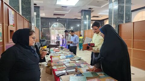 به همت کانون هرمزگان؛ عرضه کتاب و سرگرمی در هفته ملی کودک در استانداری هرمزگان