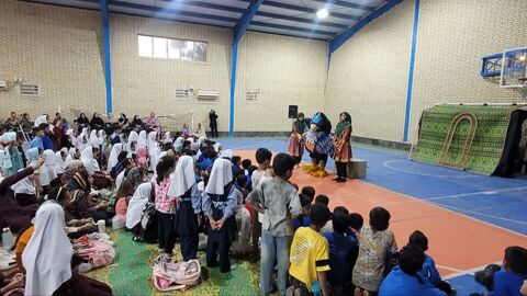 به همت کانون هرمزگان در روستای سرخون ؛جنگ شاد و نمایش حسن کچل برگزار شد