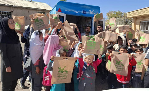 جشن  روز جهانی کودک با «پیک امید» کانون استان اردبیل در روستای گلیجان