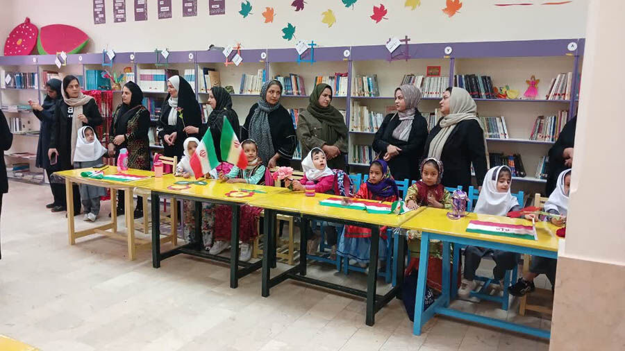 مراکز کانون در شهرهای انگوت، نمین و هشجین دومین روز از هفته ملی کودک را گرامی داشتند
