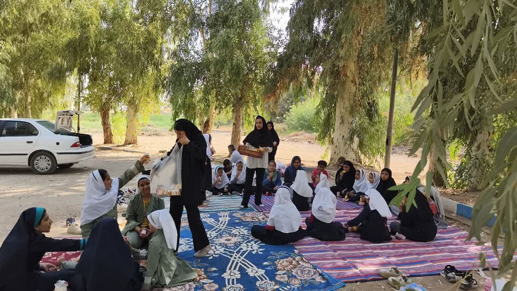 اردوی مشترک کانون و کمیته امداد برای حال خوش کودکان قصرشیرین برگزار شد