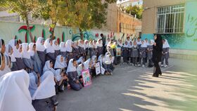 حضور مربیان کانون در مدارس ابتدایی به مناسبت هفته ملی کودک
