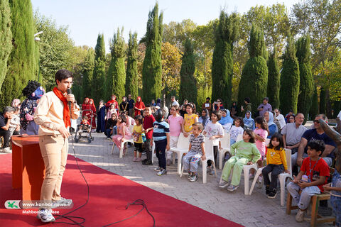جشن‌نامه هفته ملی کودک در محوطه باز مرکز تئاتر کانون