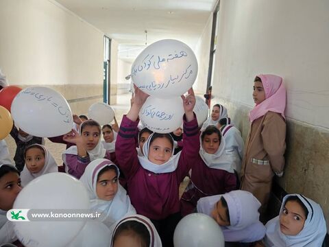 لحظات شاد کودکان و نوجوانان روستایی در هفته ملی کودک