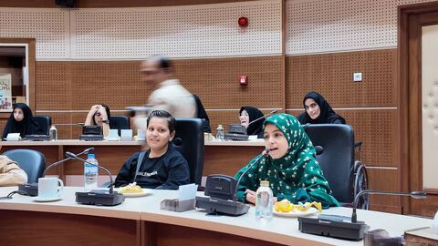 دادار اعضای کودک مستعد مراکز کانون با شهردار قم در روز جهانی کودک