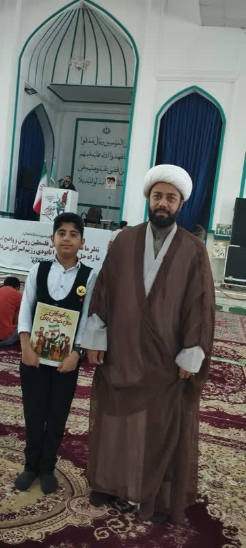 خوانش بیانیه هفته ملی کودک در نماز عبادی سیاسی جمعه بندرعباس
