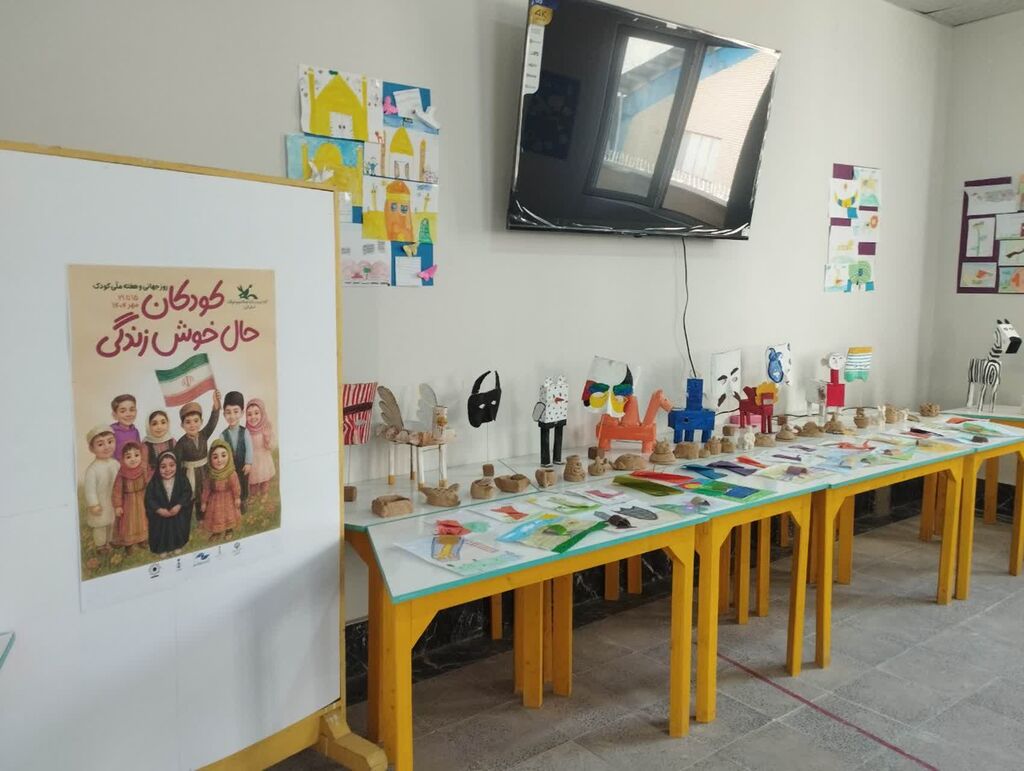 برگزاری نمایشگاههای آثار اعضا در مراکز مختلف کانون کرج