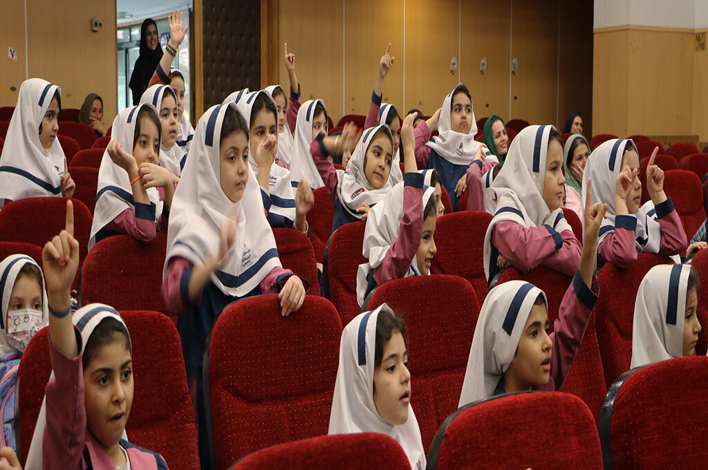 جشن ملی نوخوانها در رشت برگزارشد