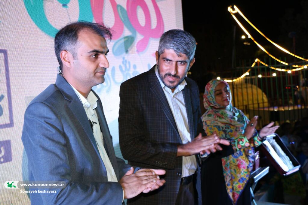 تجلیل از حلقه های میانی و تشکل های مردمی فعال در حوزه کودک