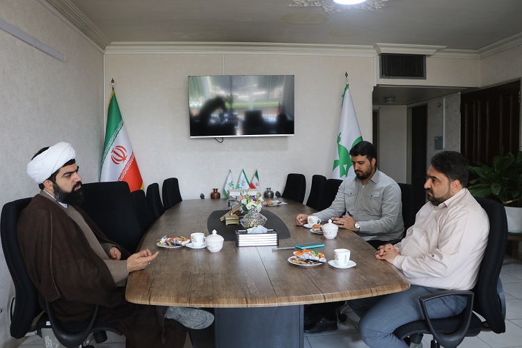 رئیس شورای هماهنگی تبلیغات اسلامی استان اصفهان مهمان مدیرکل کانون شد