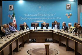نشست مشترک وزیر آموزش و پرورش و جمعی از مسئولین با کمیسیون آموزش و تحقیقات و فناوری مجلس شورای اسلامی در باشگاه فرهنگیان تبریز