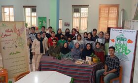 برگزاری نشست «آشنایی با حافظ» در کانون پرورش فکری هشتگرد