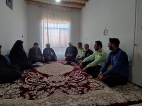 دیدار صمیمانه مربیان کانون میامی با خانواده اولین شهید فراجا در هفته کودک