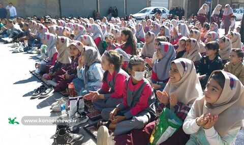 نمایش عروسکی «قهرمان آکواریوم» در ۷ شهرستان زنجان با تماشاخانه سیار به روایت تصویر
