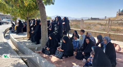 نمایش عروسکی «قهرمان آکواریوم» در ۷ شهرستان زنجان با تماشاخانه سیار به روایت تصویر