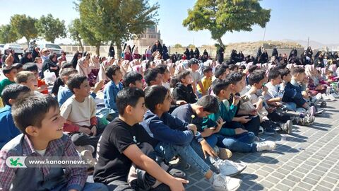 نمایش عروسکی «قهرمان آکواریوم» در ۷ شهرستان زنجان با تماشاخانه سیار به روایت تصویر