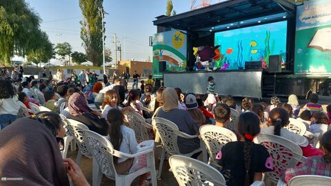 ( نمایش عروسکی «قهرمان آکواریوم» در ۷ شهرستان زنجان با تماشاخانه سیار به روایت تصویر