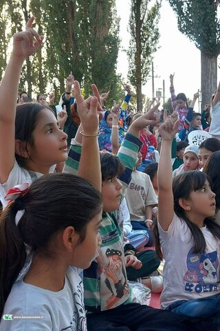 نمایش عروسکی «قهرمان آکواریوم» در ۷ شهرستان زنجان با تماشاخانه سیار به روایت تصویر (بخش اول)