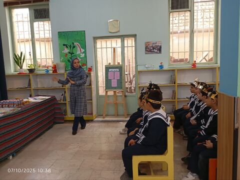 حضور دانش آموزان در مرکز هشتگرد 