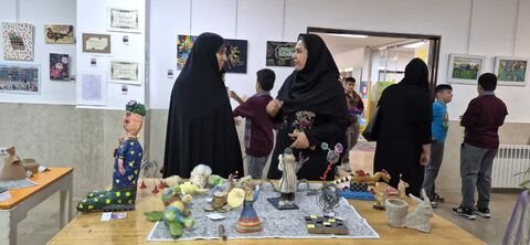 گشایش نمایشگاه هنرهای تجسمی در مرکز شماره 3 با حضور مدیر کل کانون البرز 