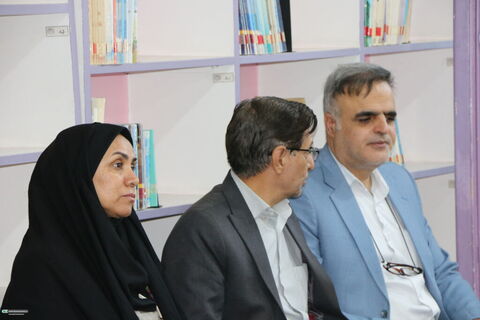 نشست «طرح نماد» و افتتاح نمایشگاه دست‌سازه‌های کودکان کار در شیراز برگزار شد