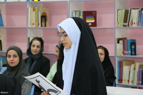نشست «طرح نماد» و افتتاح نمایشگاه دست‌سازه‌های کودکان کار در شیراز برگزار شد